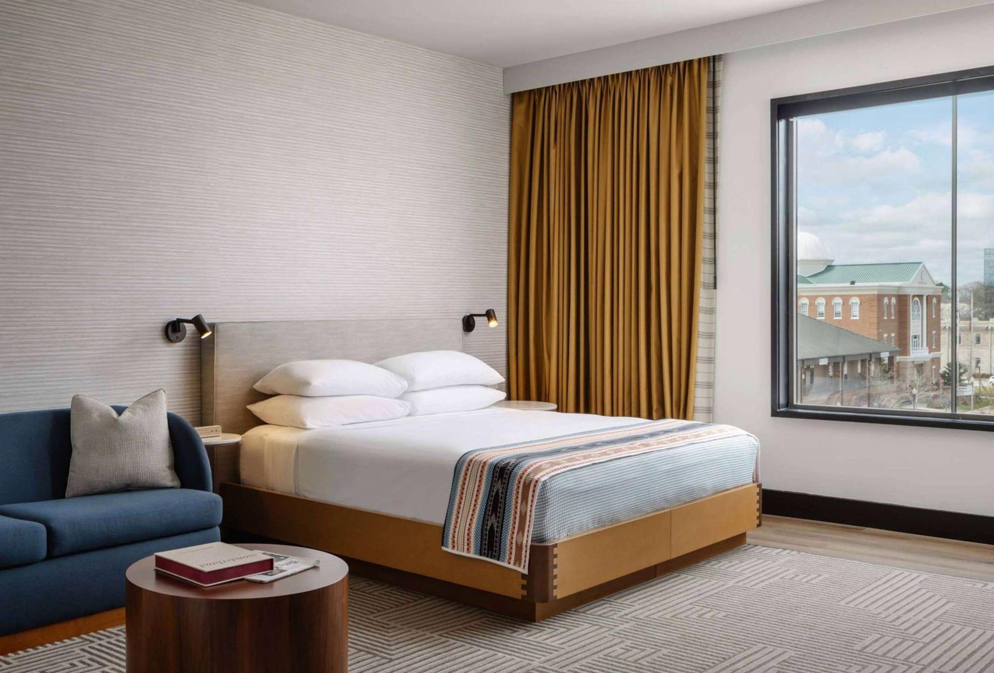 Hotel Tupelo, A Wyndham Hotel Bagian luar foto